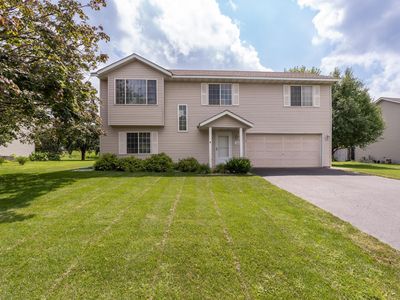 1017 E Orchard St, Belle Plaine, MN, 56011