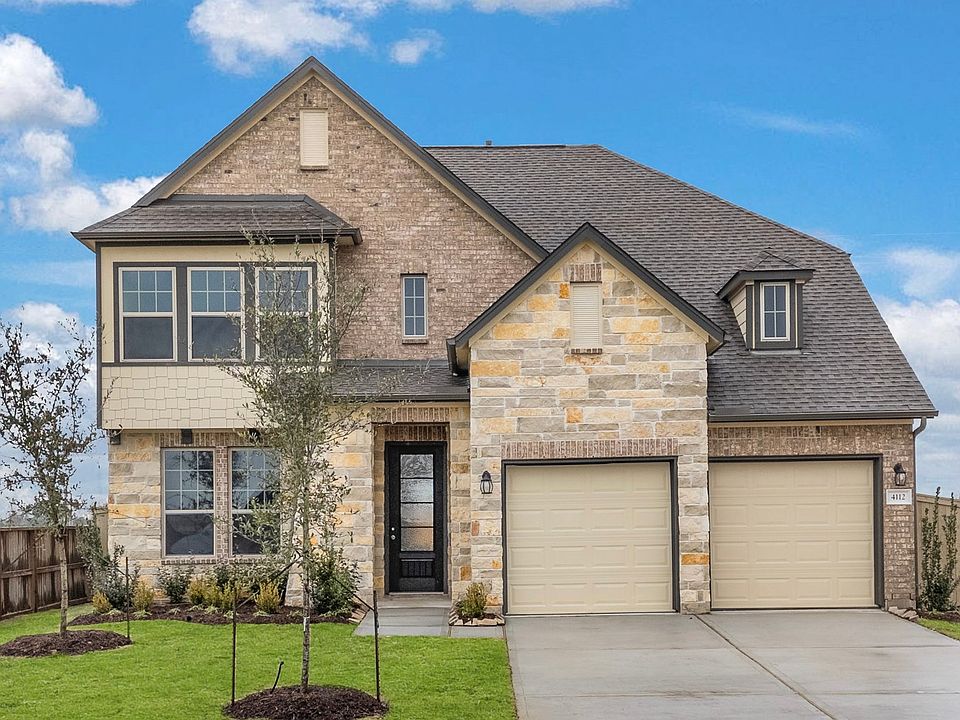 Welcome home to 4112 Silver Falls Lane located in Westland Ranch and zoned to Clear Creek ISD.