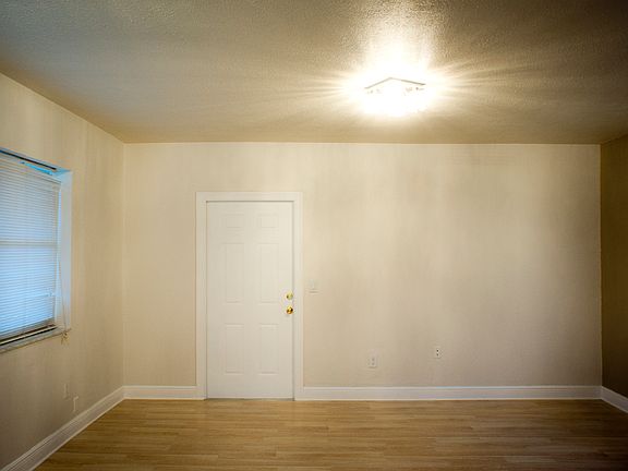 4th image of 1619 N Treasure Dr #H2