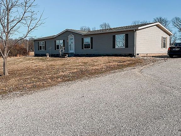 5th image of 3123 S Amherst Dr S