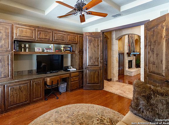 4th image of 25228 Wentworth Way