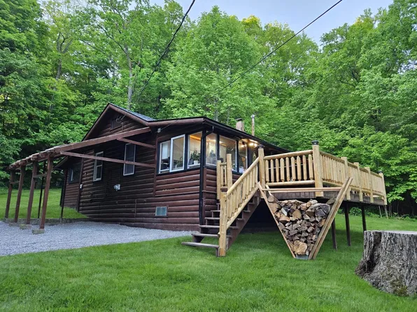 87 Arcadian Trl, Monroe, NY 10950