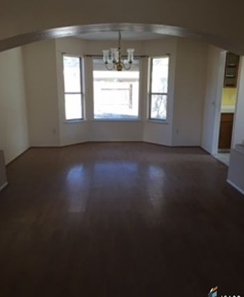 5th image of 2420 W Holt Ave