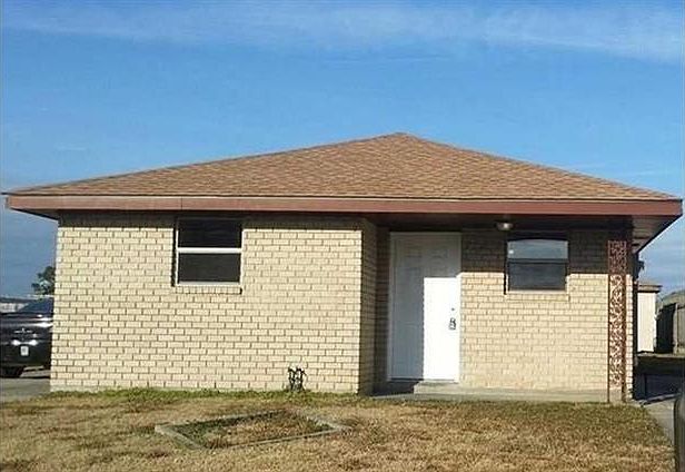 1st image of 8535 Deerfield Dr