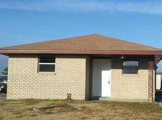 8535 Deerfield Dr, Chalmette, LA 70043