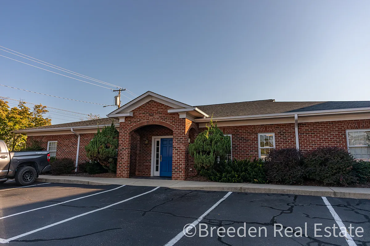 301 South Green Street - 1 — Photo 1