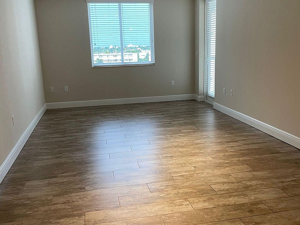 1st image of 1401 SE 10th Ave #101