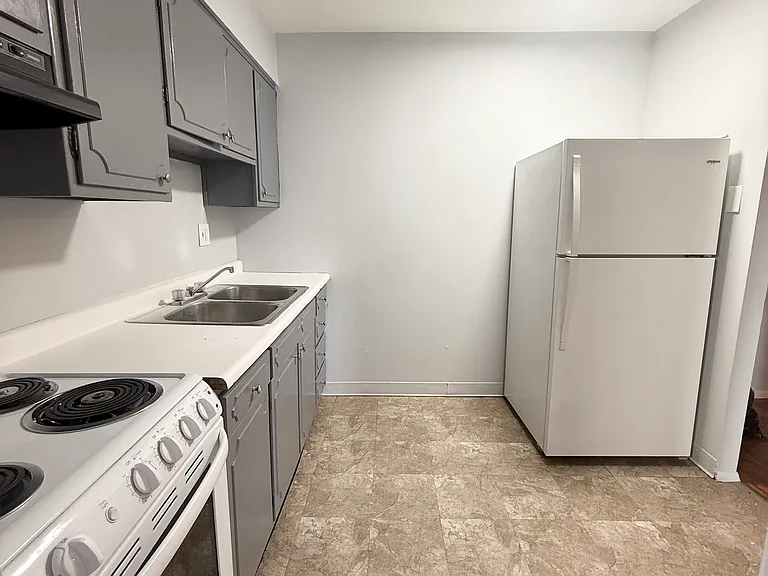 2969 Fourtowers Dr #9 — Photo 3