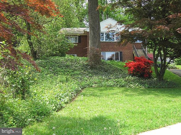 4th image of 4044 Vacation Ln