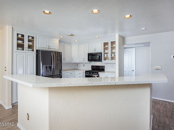 2nd image of 7602 S Sugarberry Dr