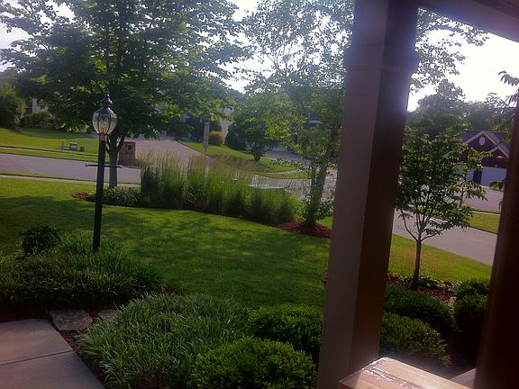 2nd image of 2061 Glenview Dr