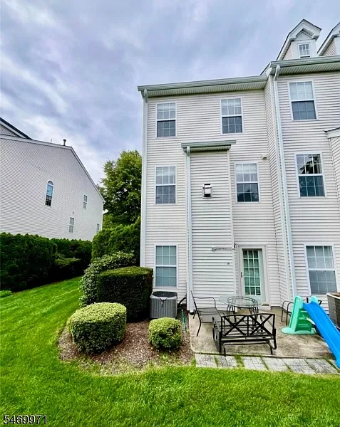 2 bed, 4.0 bath, $3,800 — Photo 4