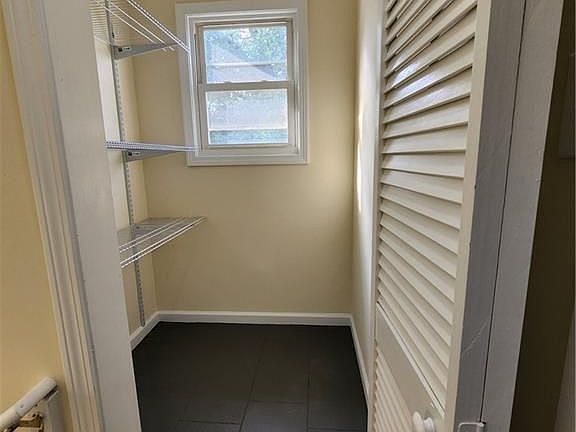 3rd image of 40 Englewood Ave #2-3