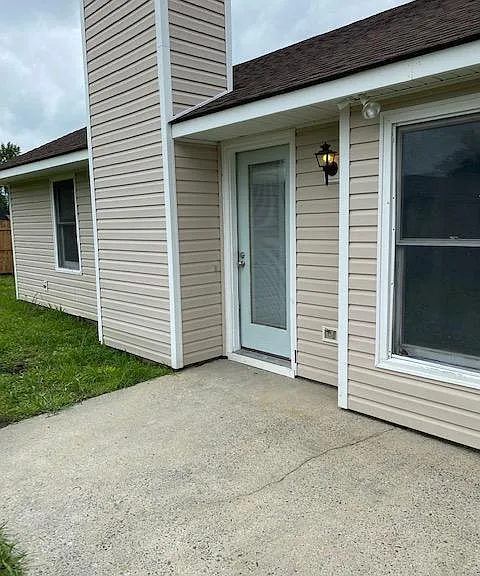 606 Timber Ct — Photo 10