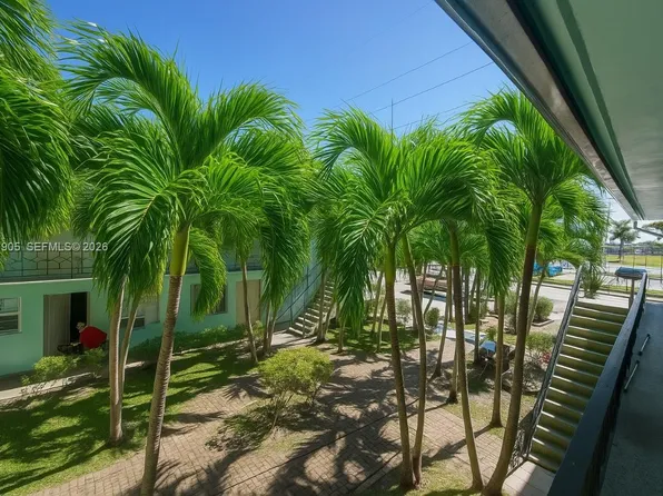 855 W 29th St APT 12, Hialeah, FL 33012