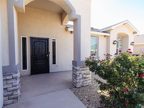 2nd image of 812 Cartagena Ct