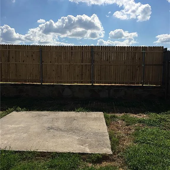 8320 Autumn Creek Trl — Photo 28