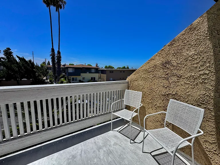 1671 E Kingsley Ave #B — Photo 23