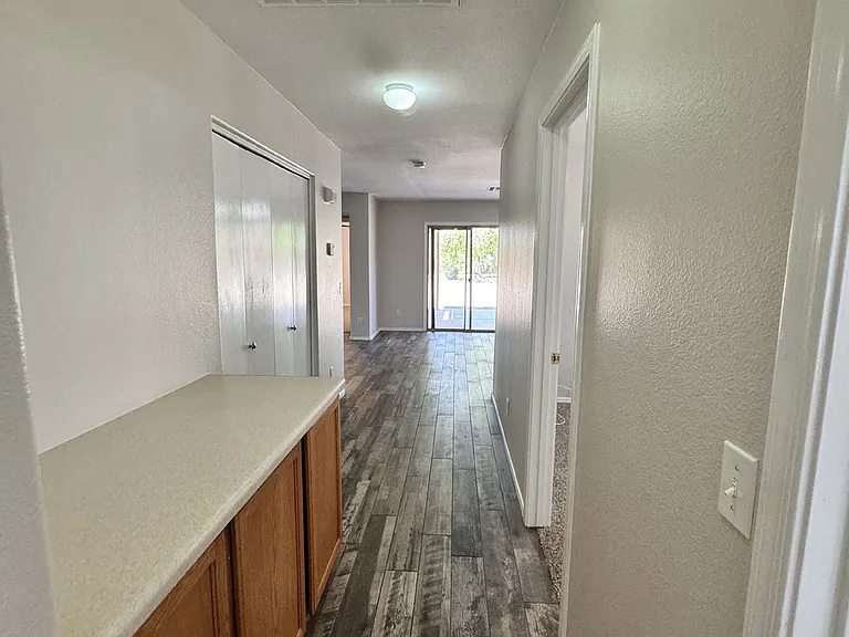 9138 W Ross Ave — Photo 22