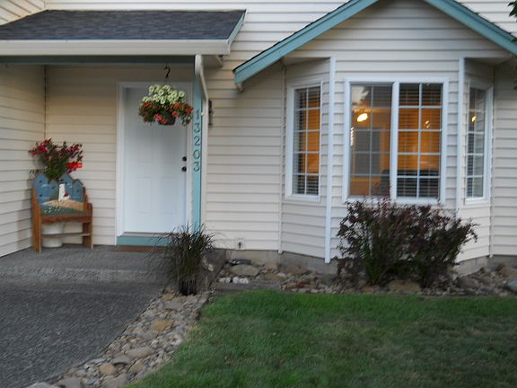 2nd image of 13203 NE 83rd St