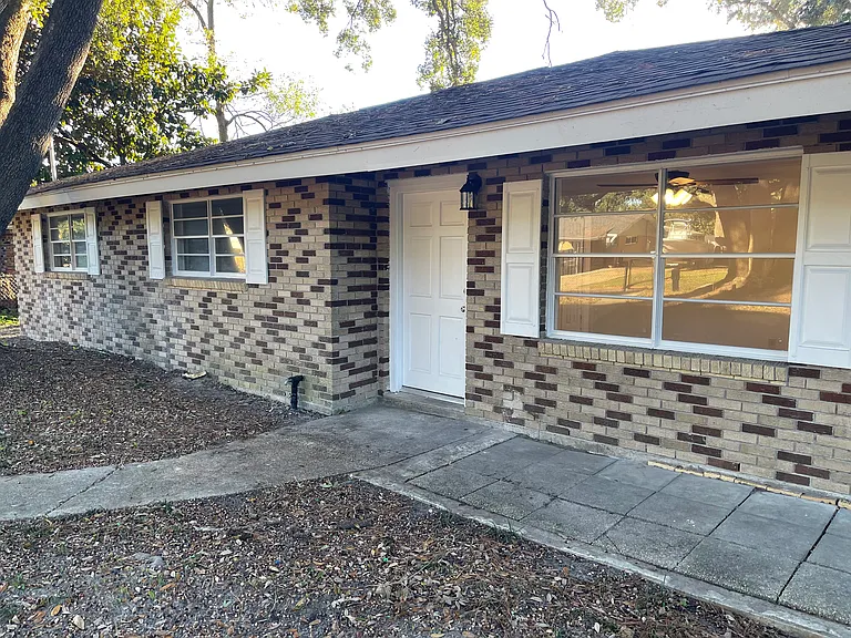 123 Shady Grove Ave — Photo 2