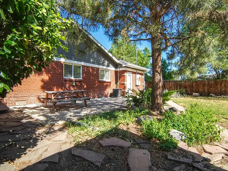 6370 Quay St — Photo 35