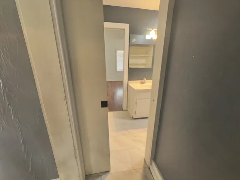 300 Richard St — Photo 13