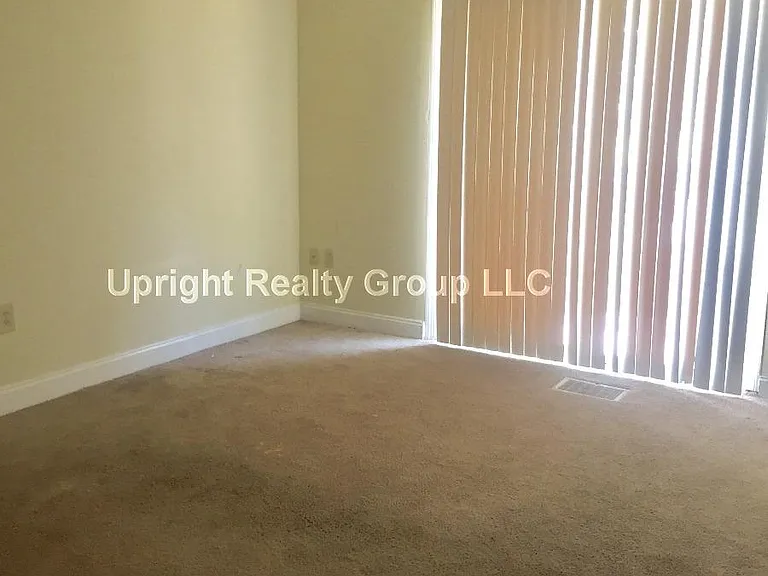 Adams Cir — Photo 2