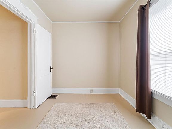 3rd image of 48 Brook Ave