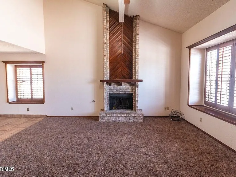 2220 Robert Wynn St — Photo 3