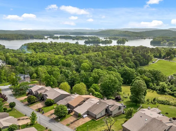 5922 Rainbow Springs Dr, Chattanooga, TN 37416