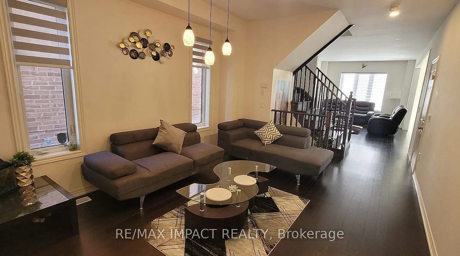 4 bed, $2,900 — Photo 2