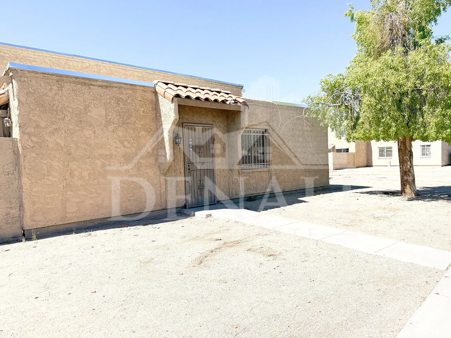 2 bed, 1.0 bath, 792 sqft, $1,095 — Photo 2