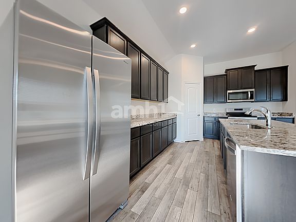 5th image of 1213 Breanna Ln