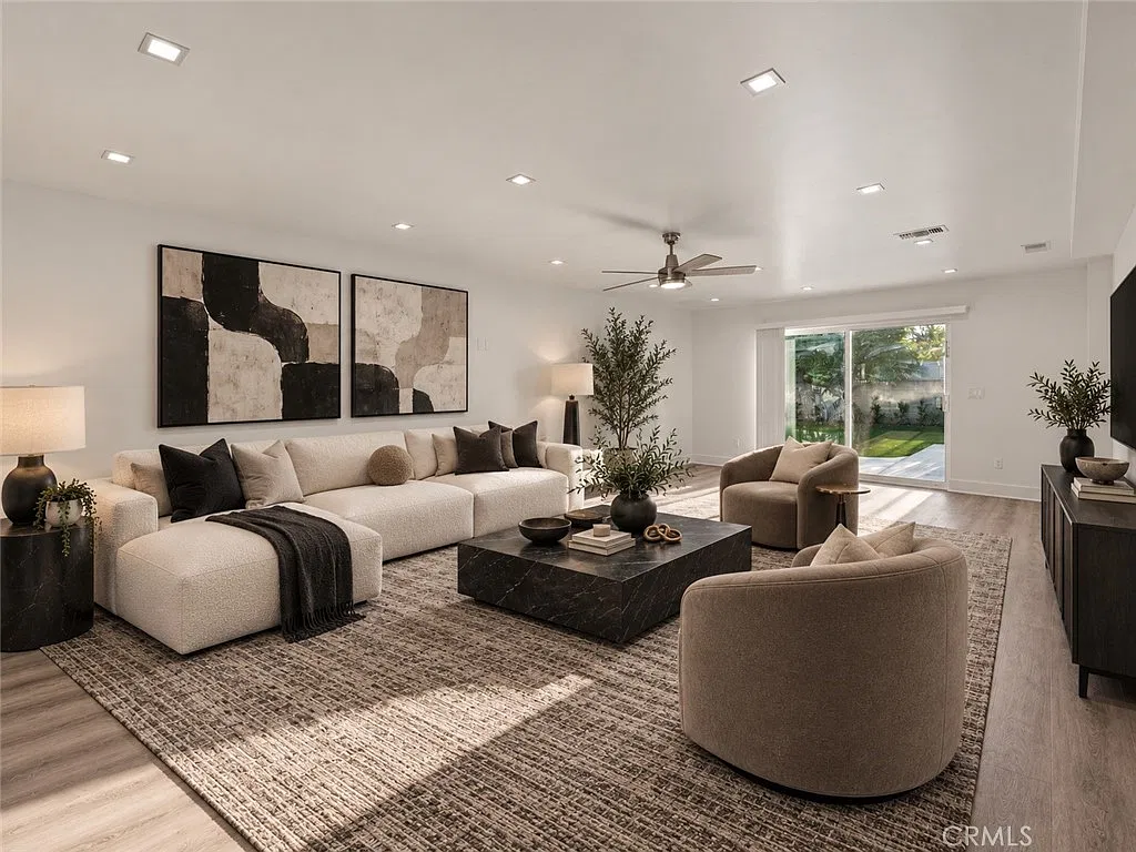 3 bed, 2.5 bath, 1998 sqft, $5,249 — Photo 4