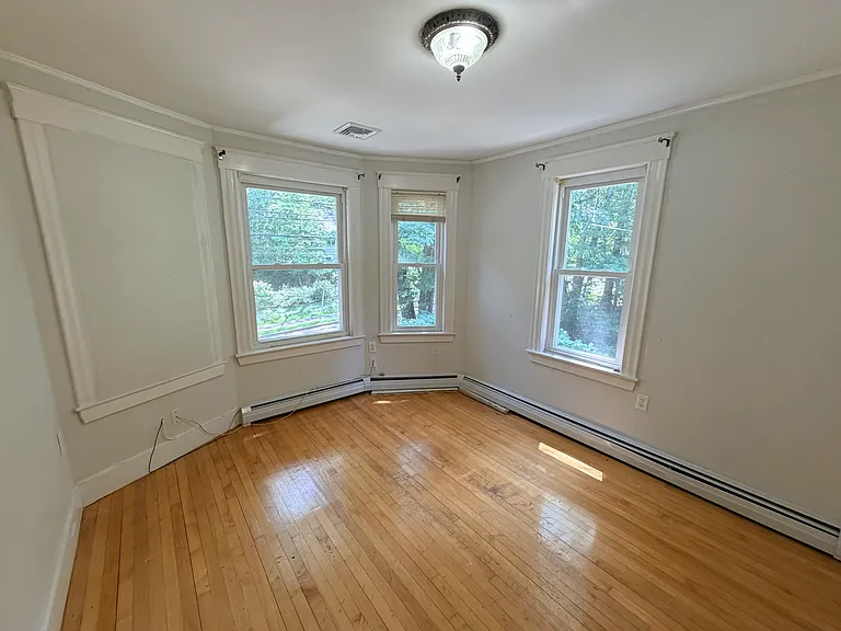 35 Spring St #2 — Photo 25