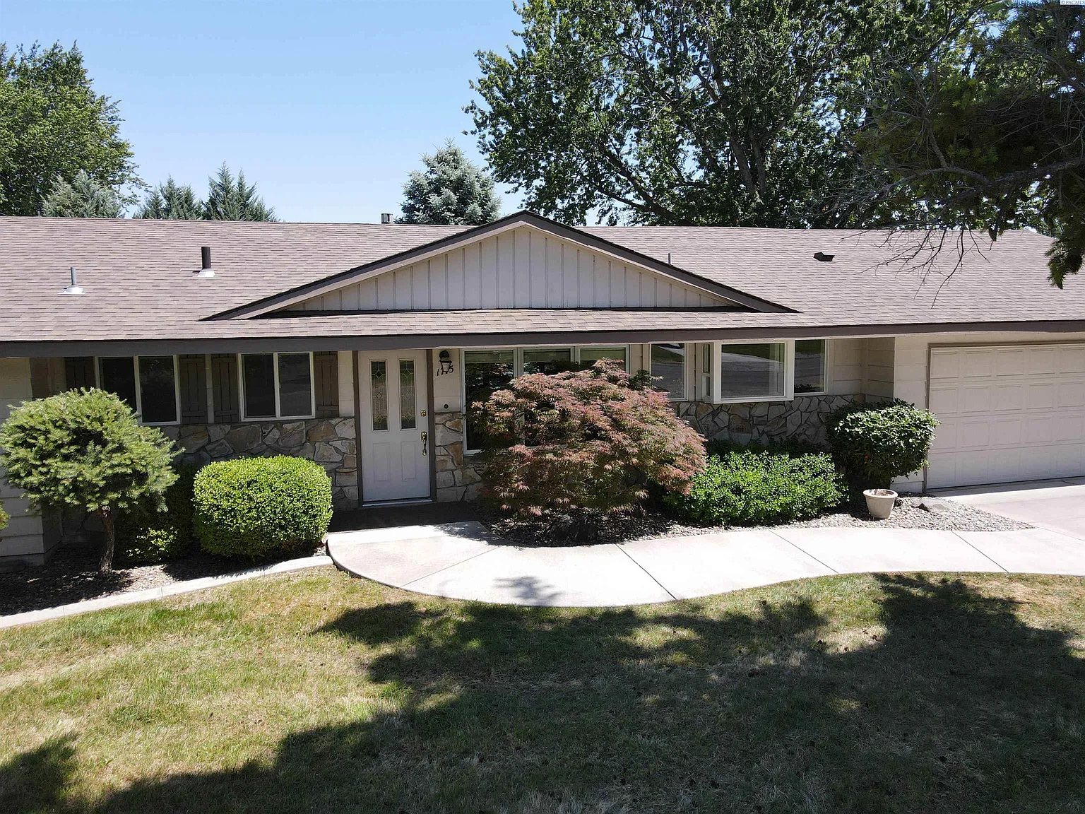 1715 S Sharron St photo 1