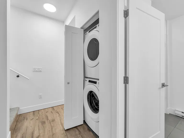 6338 King George Blvd #310 — Photo 17