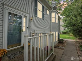 1608 Cypress Ln, East Brunswick, NJ 08816