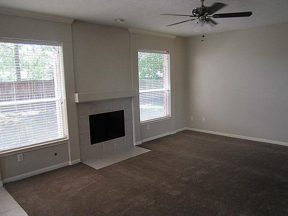 5th image of 162 Greenridge Cir