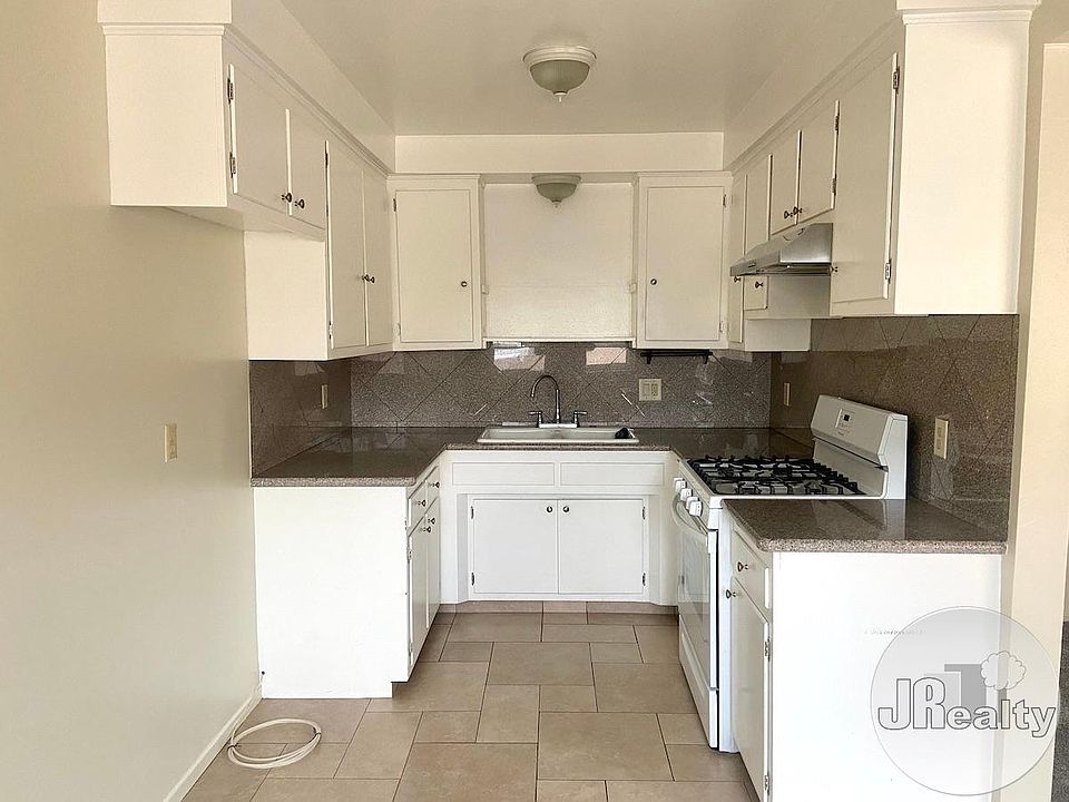 1st image of 4215 W 130th St #B