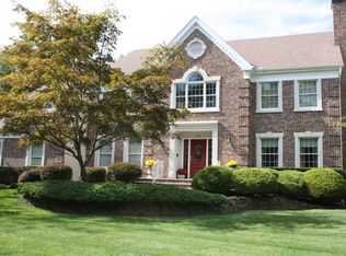 370 Sturbridge Rd, Wyckoff, NJ 07481