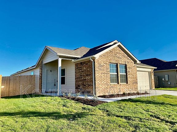 2nd image of 110 Pumpkin Dr