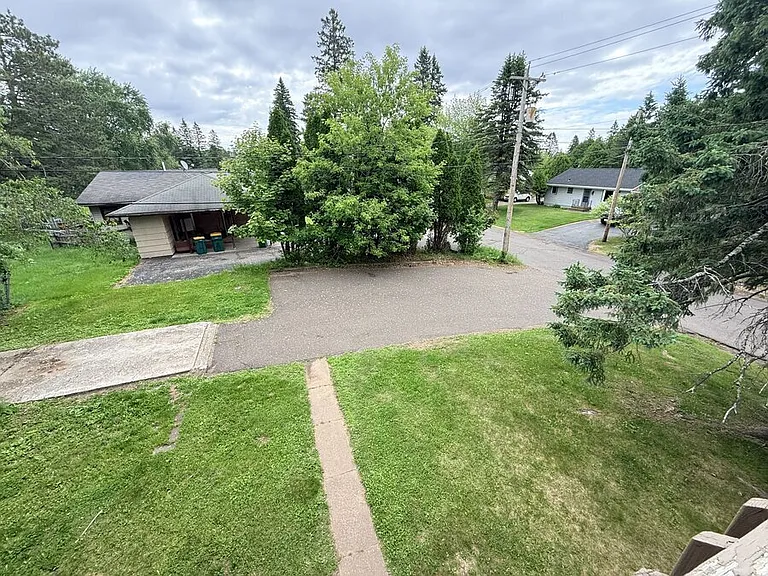 1204 Kenwood Ave — Photo 32