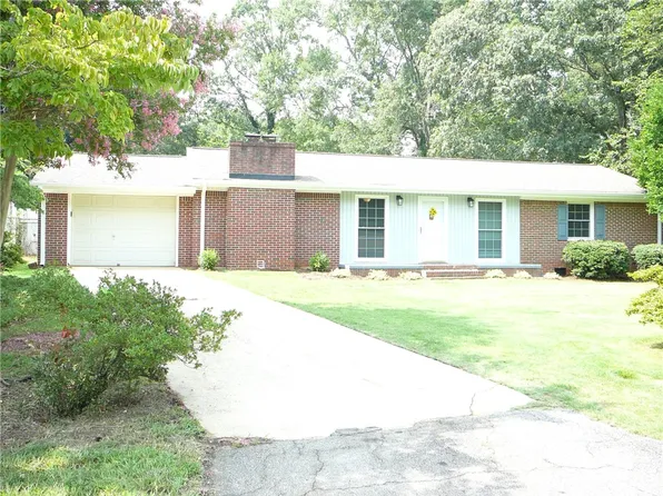 401 Brookhaven Dr, Anderson, SC 29624