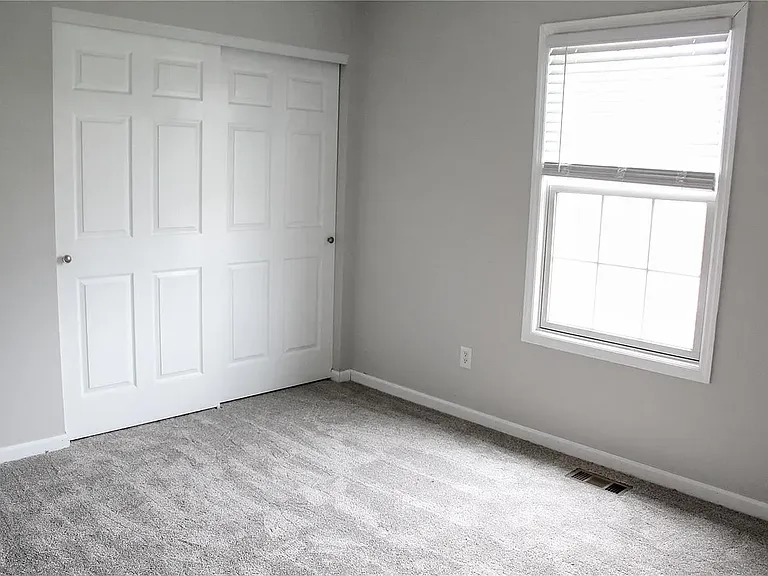 3863 Bedford Pointe Dr — Photo 34