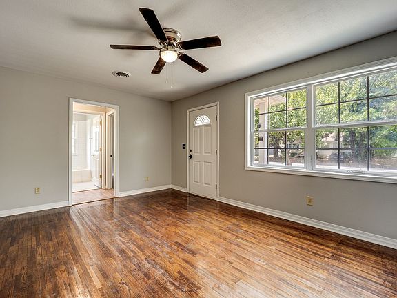 2nd image of 622 N 30th St