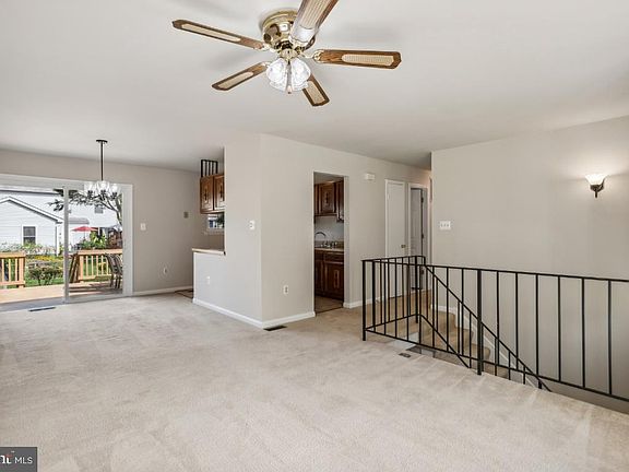 4th image of 5654 Smallwood Ct