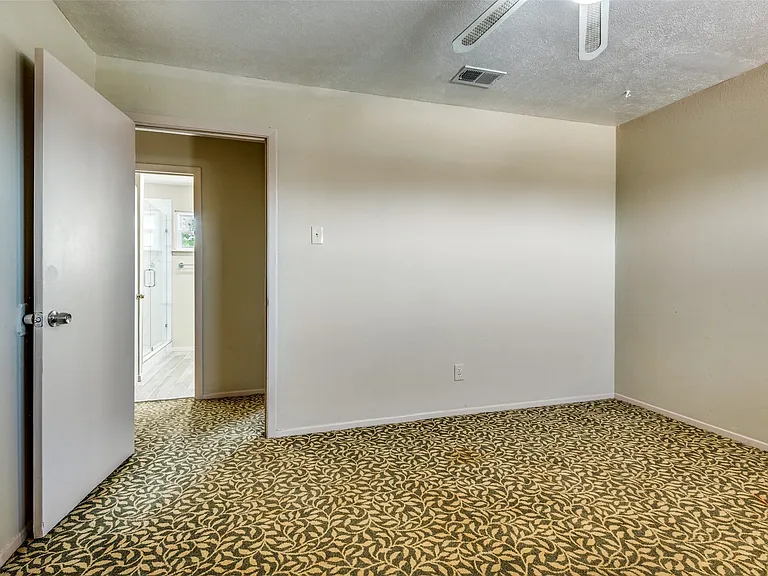 110 Crandall Rd #112 — Photo 10
