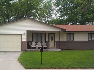 536 Johnson Dr, Grand Island, NE 68803
